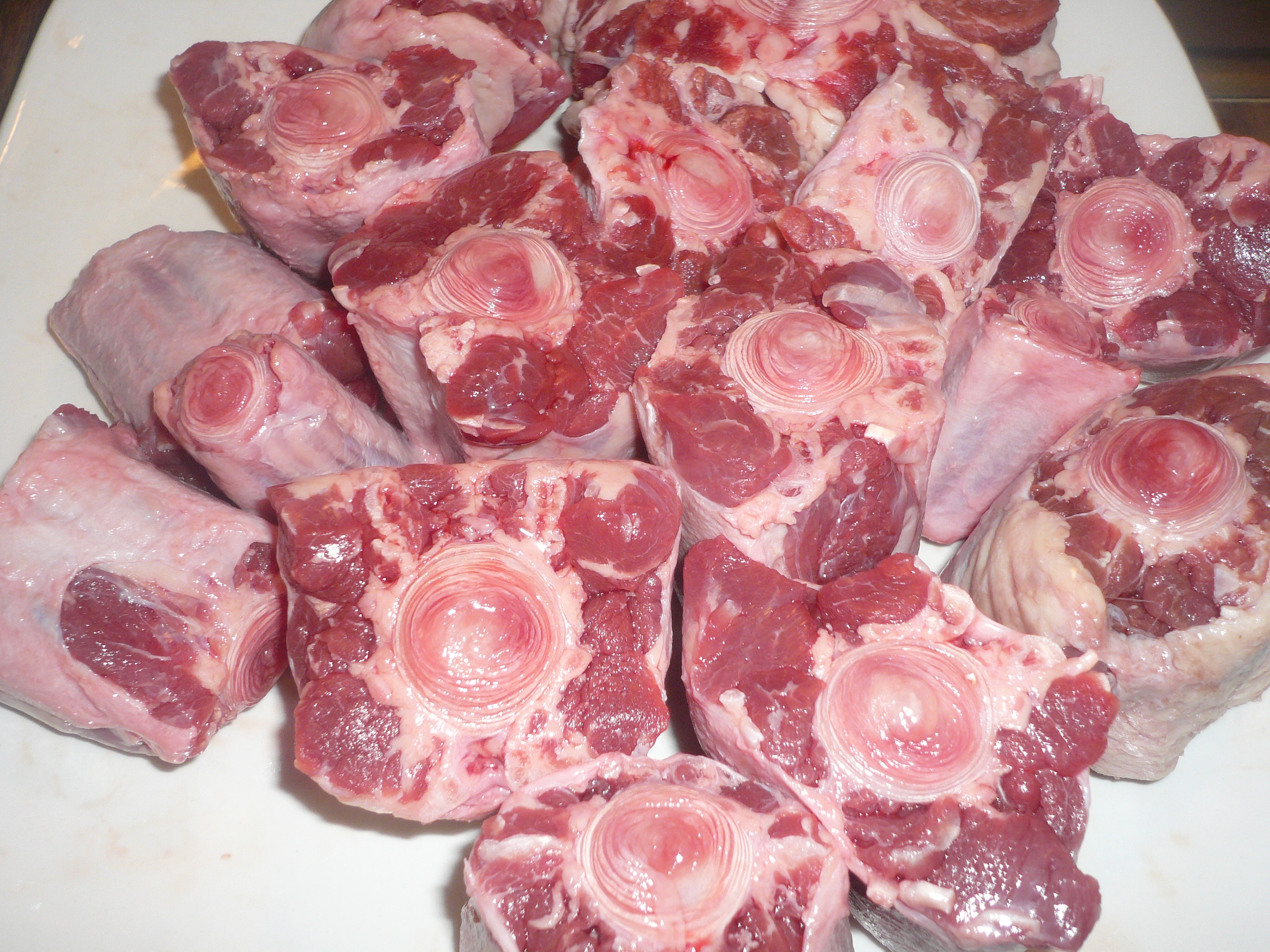 uncooked oxtails