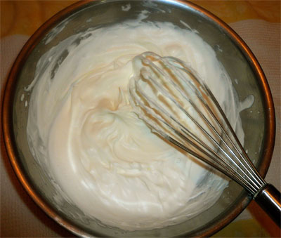 Whipped cream with soft peaks